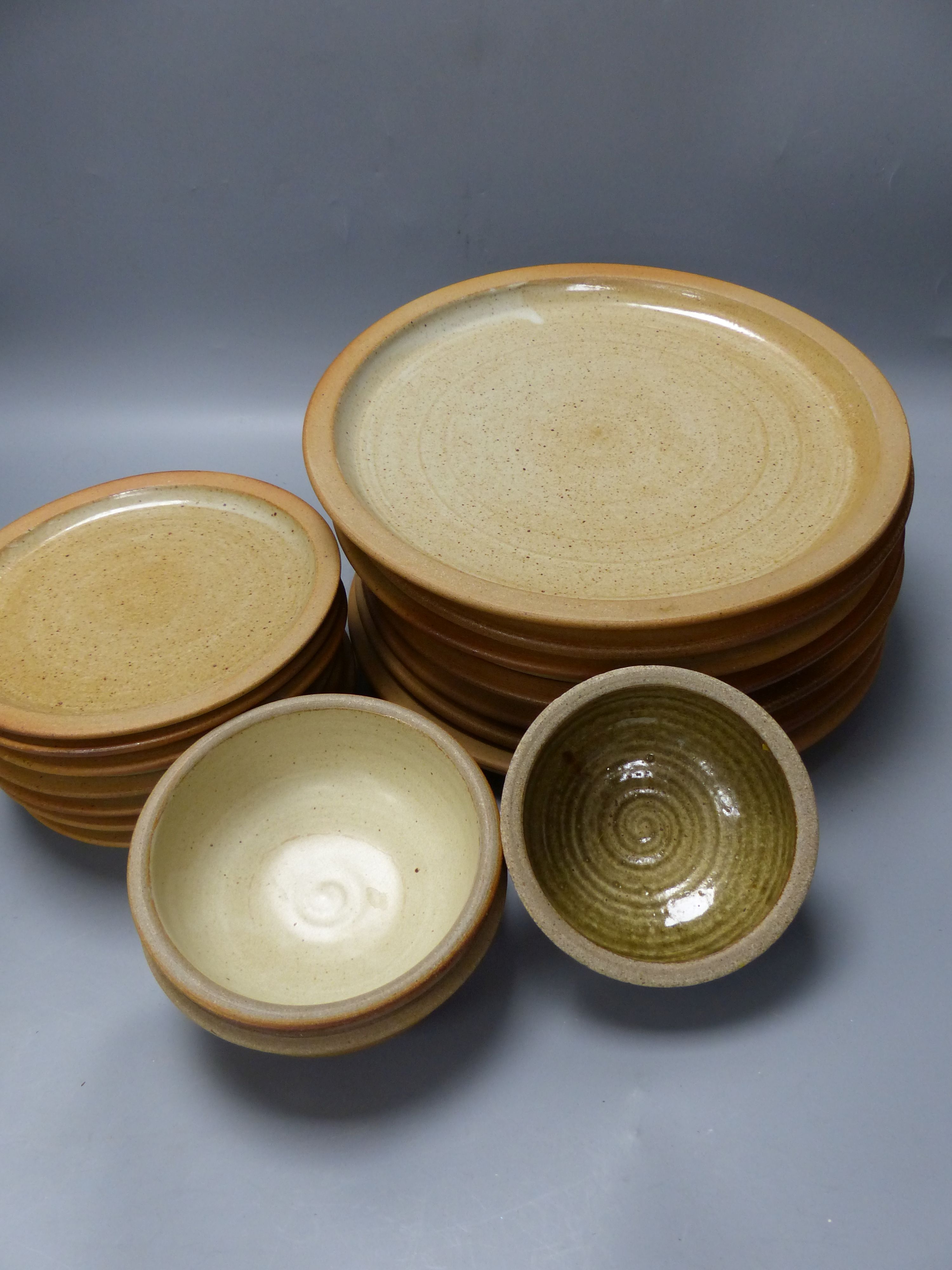 Assorted Winchcombe studio pottery